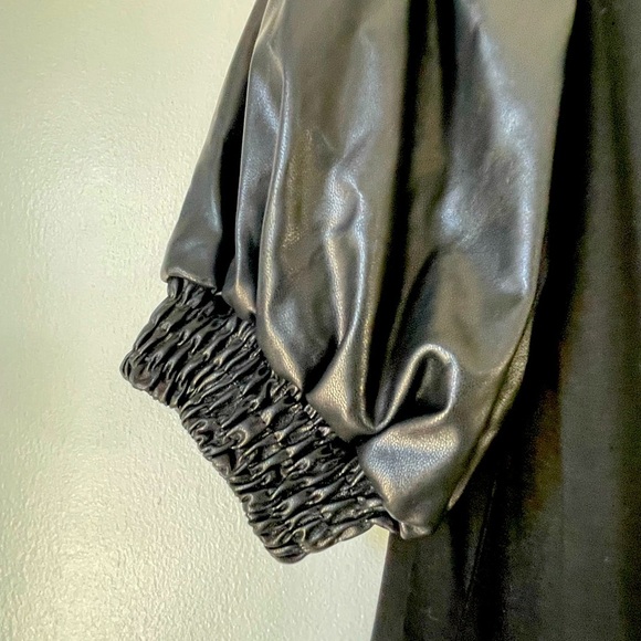 Another Love Size XS Black Puff Pleated Vegan Leather Sleeve Pullover Top - Picture 4 of 6